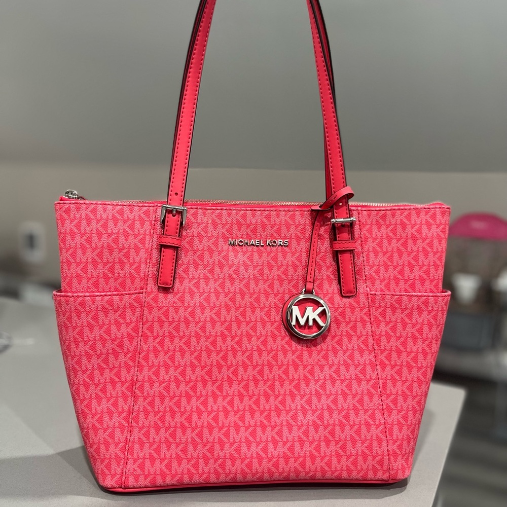 Beautiful never used MK bag no damage at all